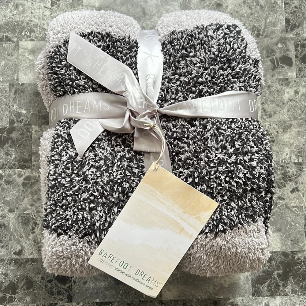 NWT Luxe Heathered Stripe Throw Blanket from BAREFOOT DREAMS